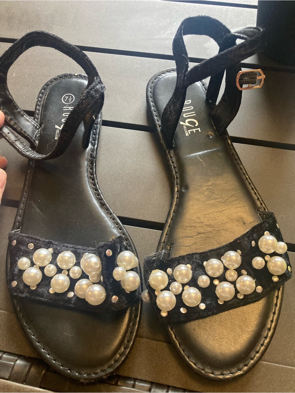 Black Pearl-Embellished Women's Sandals